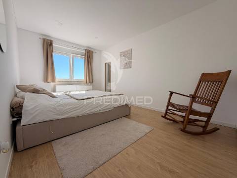 Apartamento t2 renovado no centro de palmela