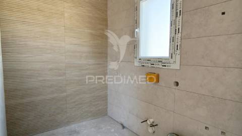 2 suítes, cozinha equipada, ar cond. completo, open space: 35m2