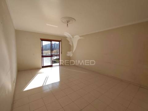 Apartamento t2+1 macedo de cavaleiros