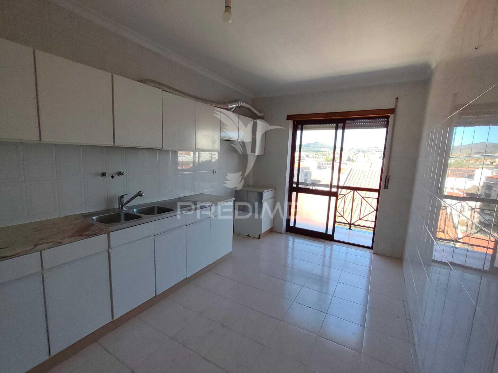 Apartamento t2+1 macedo de cavaleiros