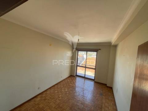 Apartamento t2+1 macedo de cavaleiros