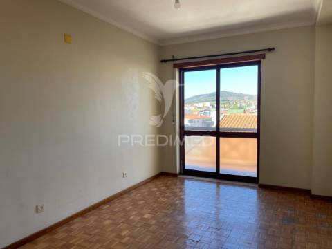 Apartamento t2+1 macedo de cavaleiros