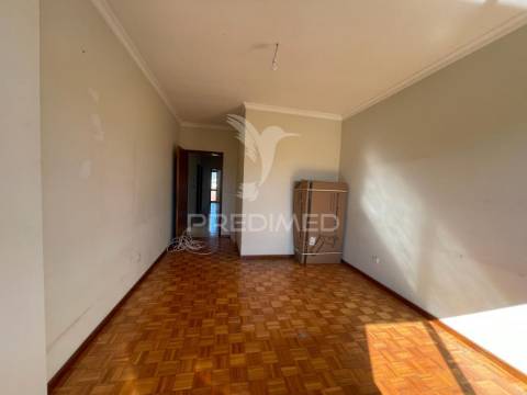 Apartamento t2+1 macedo de cavaleiros