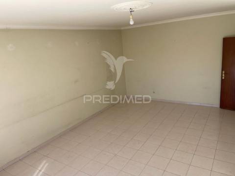Apartamento t2+1 macedo de cavaleiros