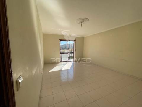 Apartamento t2+1 macedo de cavaleiros