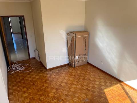 Apartamento t2+1 macedo de cavaleiros