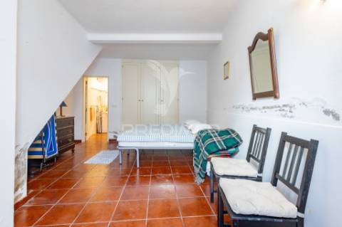 Moradia independente t2, no coração do centro histórico de évora