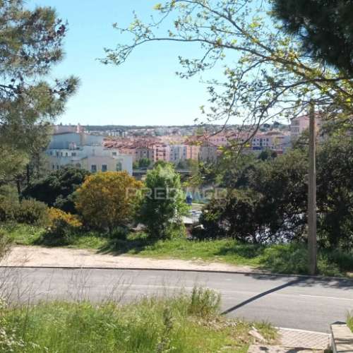 T2  duplex laranjeiro almada