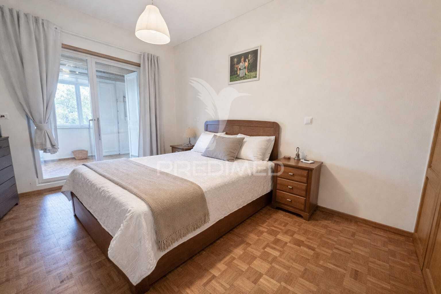 Apartamento t2 com terraço e vista mar