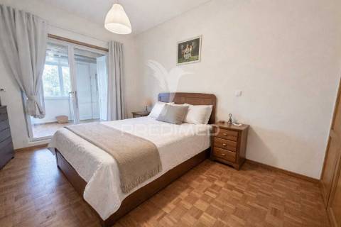 Apartamento t2 com terraço e vista mar