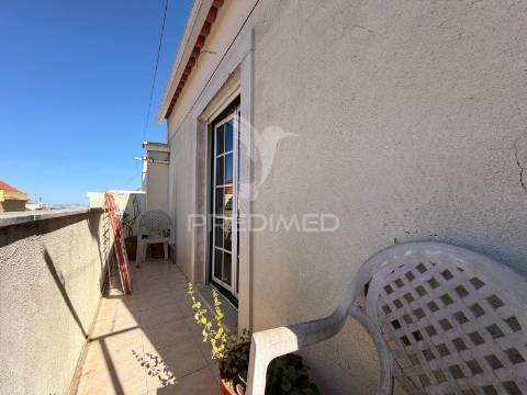 Arrenda-se moradia t2 com garagem no centro de palmela