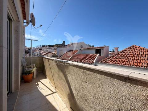 Arrenda-se moradia t2 com garagem no centro de palmela