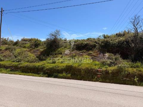 Moradia isolada t3 no vale dos barris em palmela