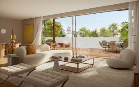 Apartamento t3 de luxo com 3 suites, varanda, 2 estacionamentos e arrumo