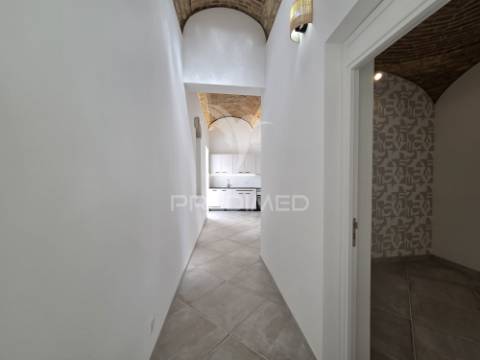 Casa de pescador renovada com açoteia e mirante – olhão