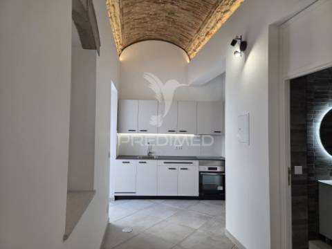 Casa de pescador renovada com açoteia e mirante – olhão