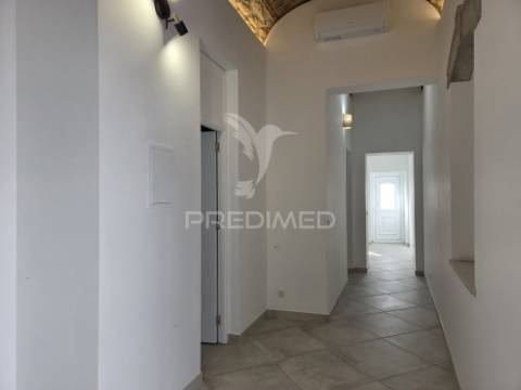 Casa de pescador renovada com açoteia e mirante – olhão