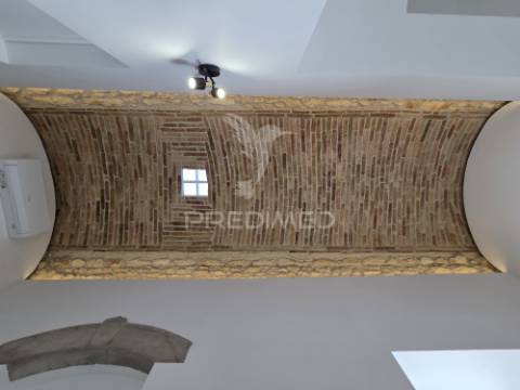 Casa de pescador renovada com açoteia e mirante – olhão