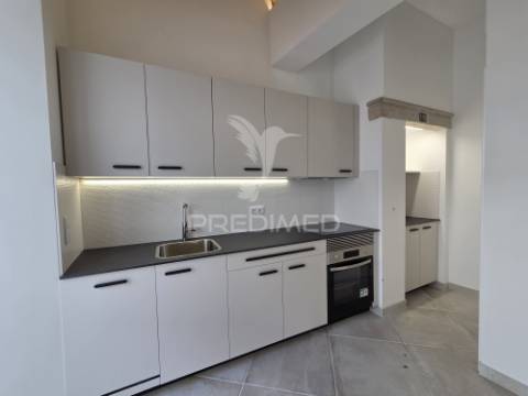 Casa de pescador renovada com açoteia e mirante – olhão