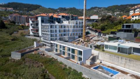 Apartamento t2 - no centro caniço