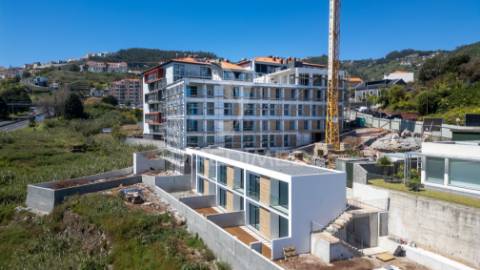 Apartamento t2 - no centro caniço