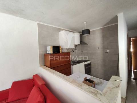 Apartamento t1 na fonte da prata.