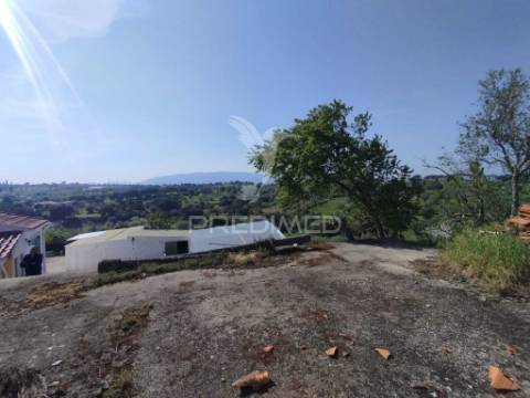 Terreno urbano em alcorriol