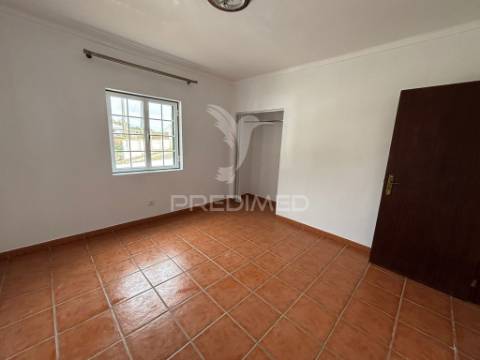 Moradia t3 à venda em santa luzia – angra do heroísmo