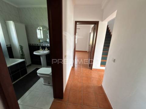 Moradia t3 à venda em santa luzia – angra do heroísmo