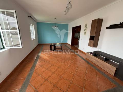 Moradia t3 à venda em santa luzia – angra do heroísmo