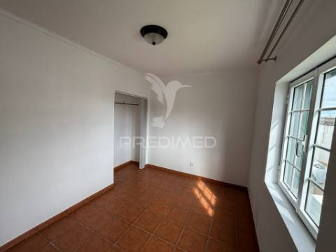 Moradia t3 à venda em santa luzia – angra do heroísmo