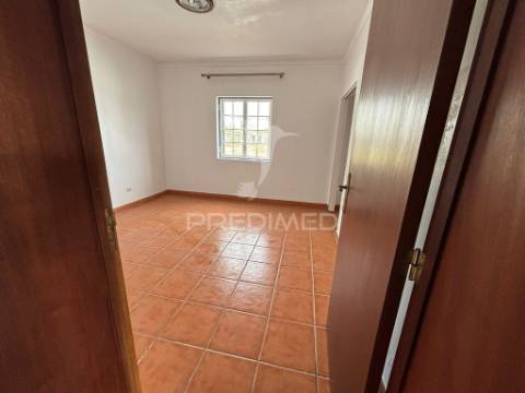 Moradia t3 à venda em santa luzia – angra do heroísmo