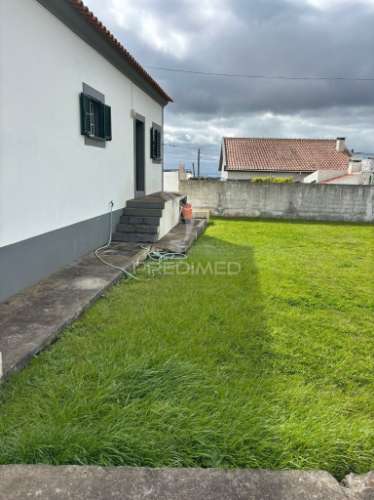 Moradia t3 à venda em santa luzia – angra do heroísmo