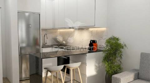 Apartamento t0 remodelado com vista mar