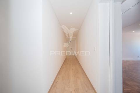 Luxuoso apartamento t4 em lisboa com vista panorâmica em condomínio fechado