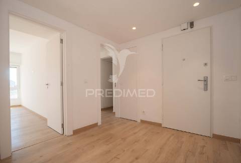 Luxuoso apartamento t4 em lisboa com vista panorâmica em condomínio fechado