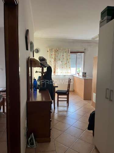 Apartamento com piscina e lugar de garagem na praia da rocha