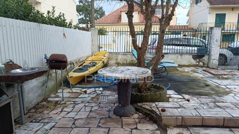 Moradia t5 bi-familiar