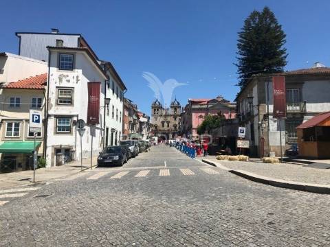 Apartamento t3 no centro histórico de braga