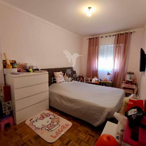 Apartamento t3 semi remodelado setúbal