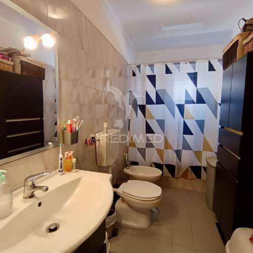 Apartamento t3 semi remodelado setúbal