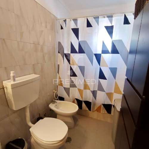 Apartamento t3 semi remodelado setúbal
