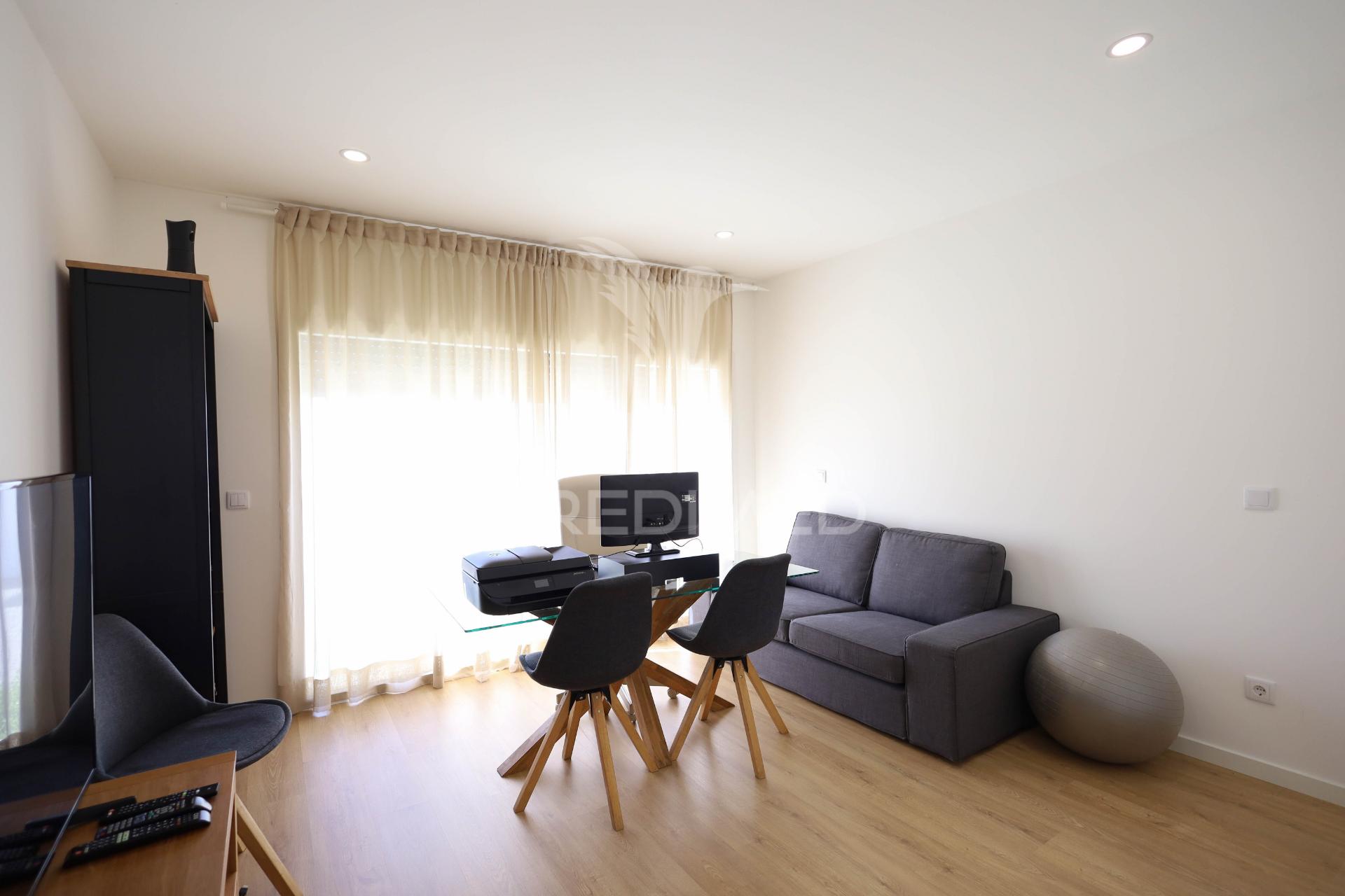 Moradia t4, em condomínio privado