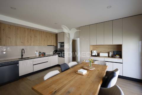 Moradia t4, em condomínio privado