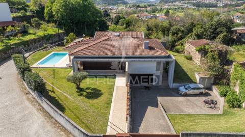 Excelente moradia com piscina – trandeiras, braga