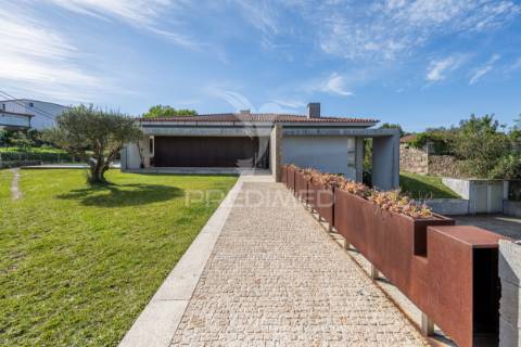 Excelente moradia com piscina – trandeiras, braga