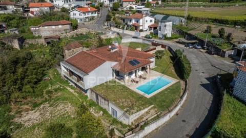 Excelente moradia com piscina – trandeiras, braga