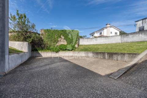 Excelente moradia com piscina – trandeiras, braga