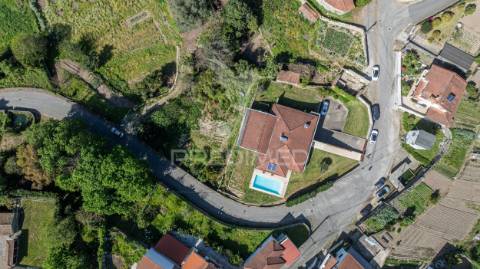 Excelente moradia com piscina – trandeiras, braga