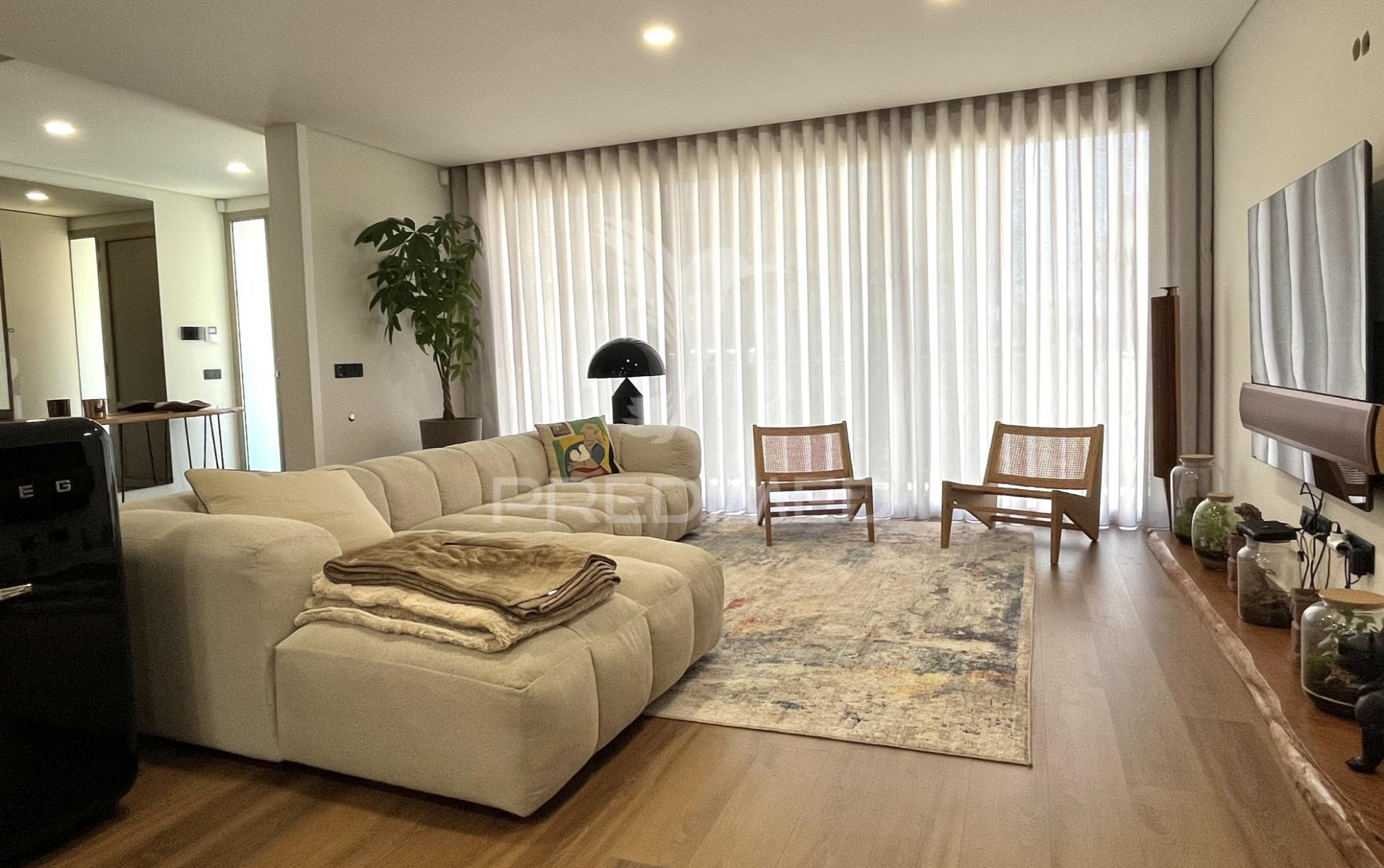 Entre o mar e o conforto – moradia t4 de luxo com piscina em esmoriz